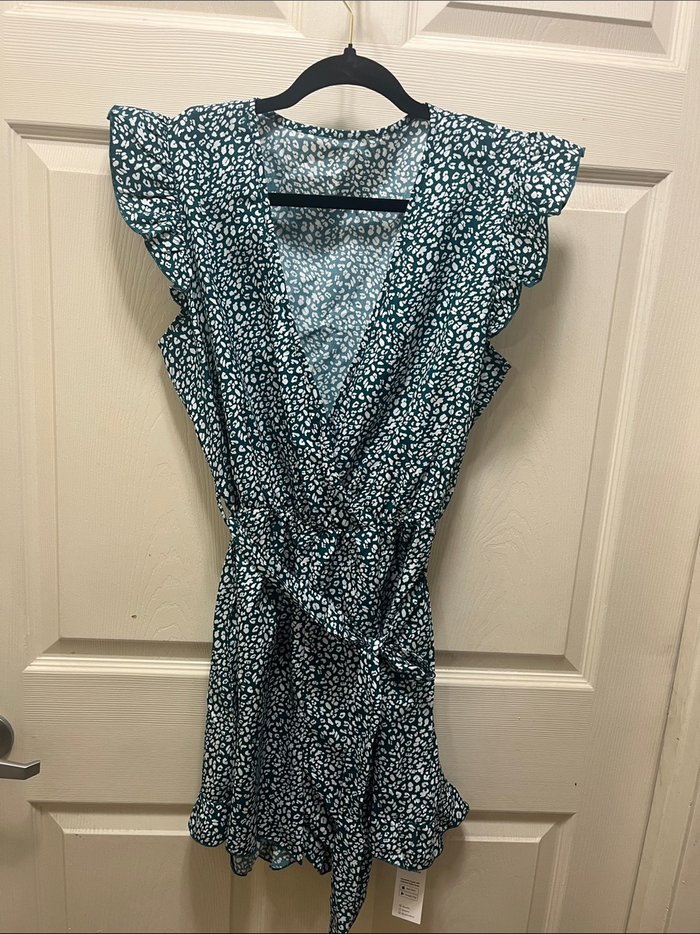 Cupshe Teal Floral Print Wrap Romper with Ruffle Sleeves M